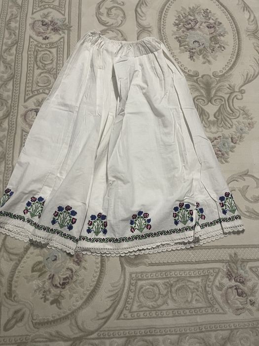 Poale , soarte costum popular cusute manual