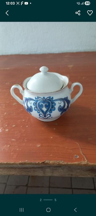 Продам фарфоровую посуду