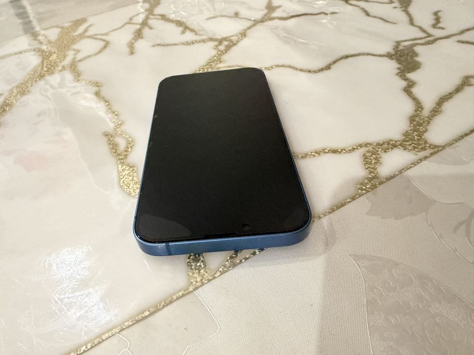 Iphone 13  128г  акб79%