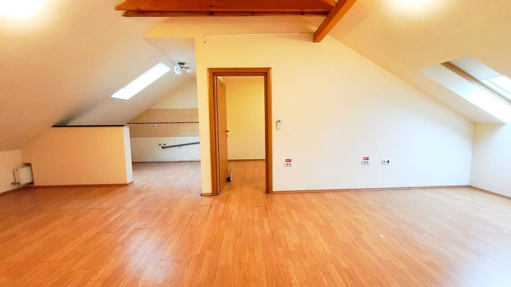 Casa de locuit/spatiu pentru birouri, Subcetate