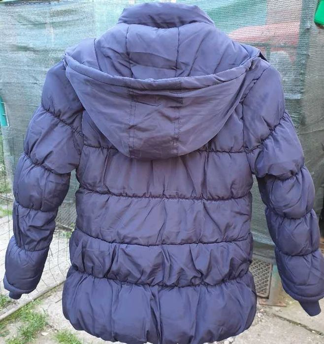 Scurta iarna pentru femei, cu gluga, marimea 12/M