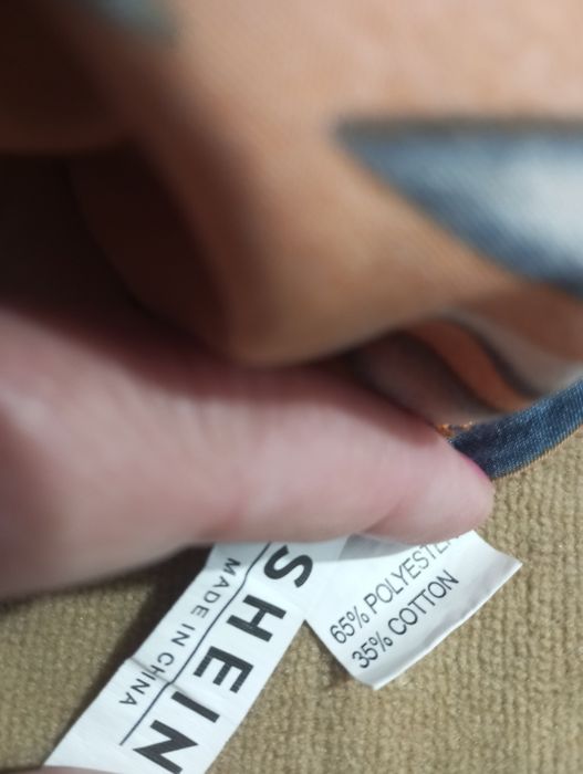 Pantaloni scurți Shein mărimea 44