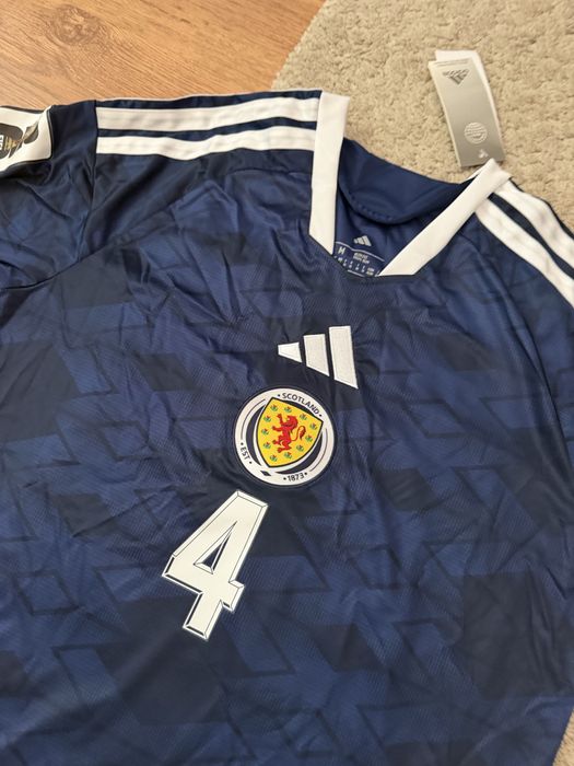 Tricou McTominay