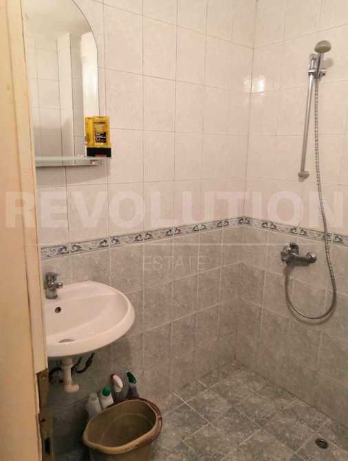 Дава се под наем Двустаен апартамент в Варна, Център - 60 кв.м за 348.84 € - Снимка #3