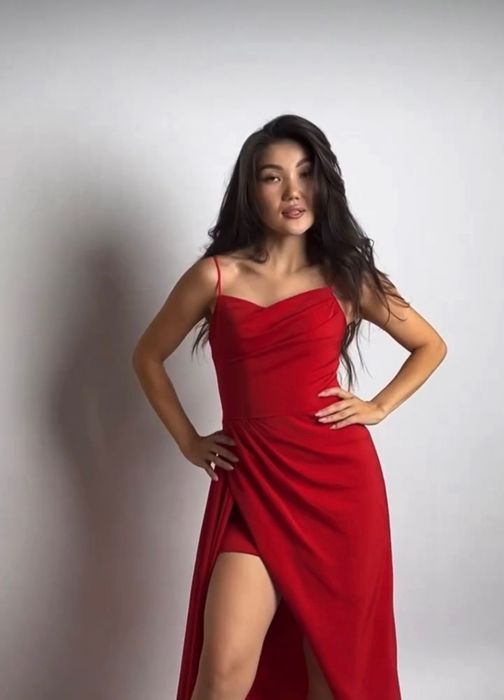 Продам женские платья