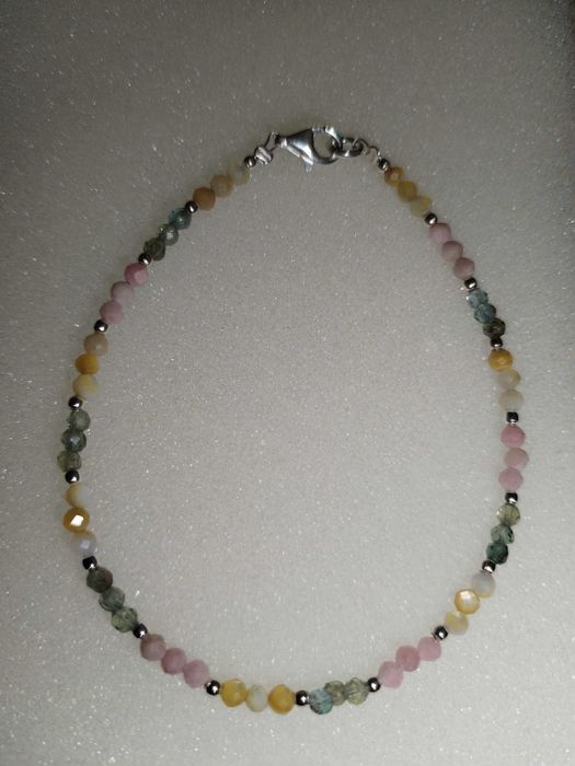 Brățări din cristale naturale