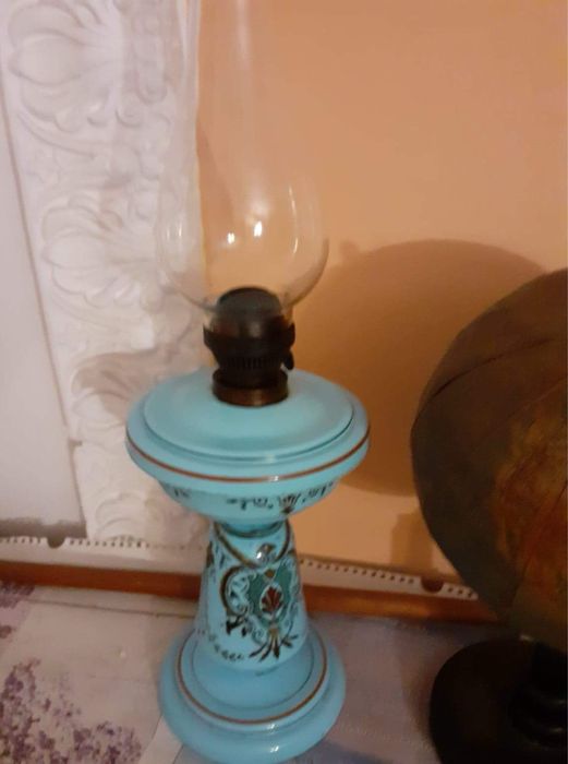 Lampa de masa opalina albastru  pictat