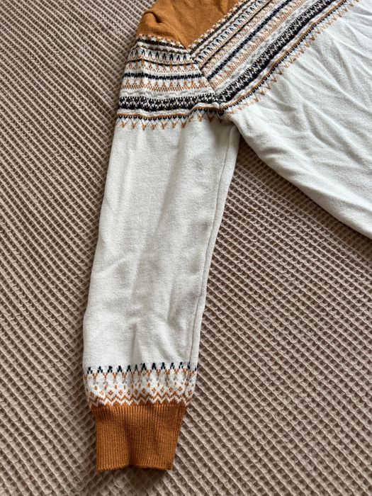 Дамски пуловер с поло