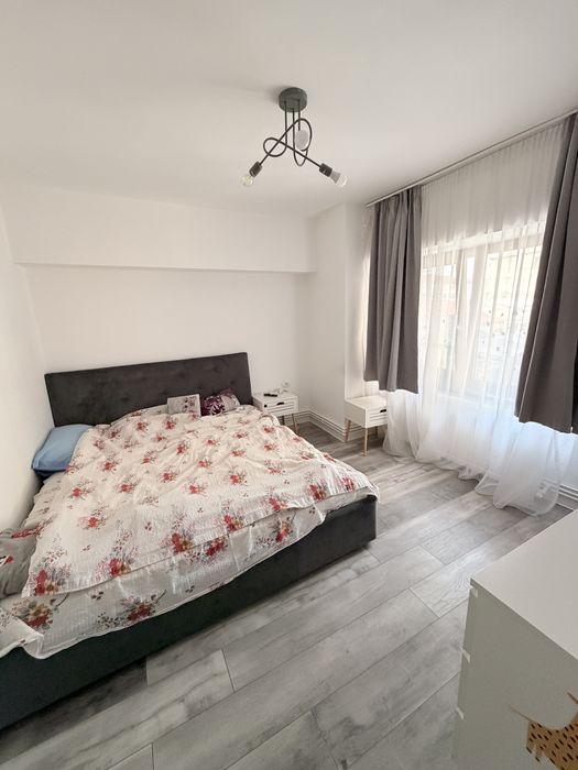 Apartament cu 4 camere