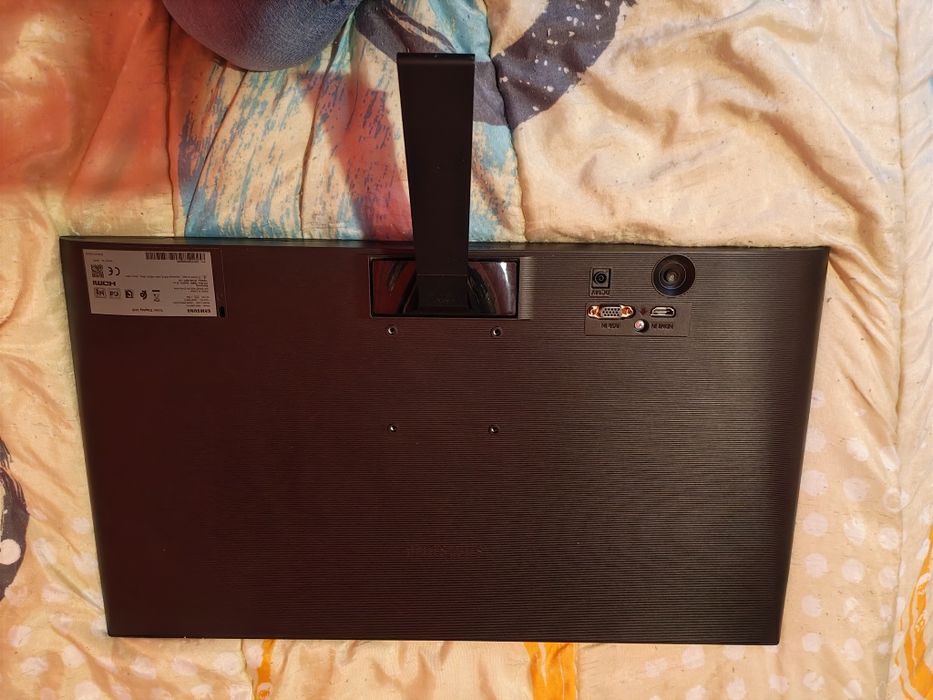 Монитор Samsung C24