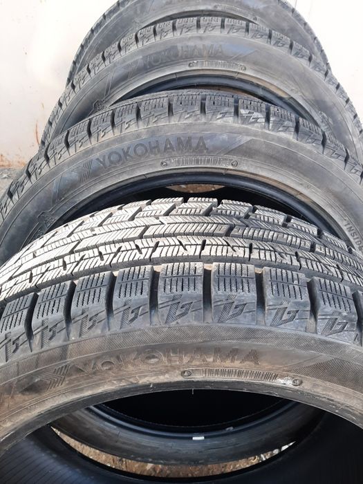 Продам шины 235/45/18 якогама
