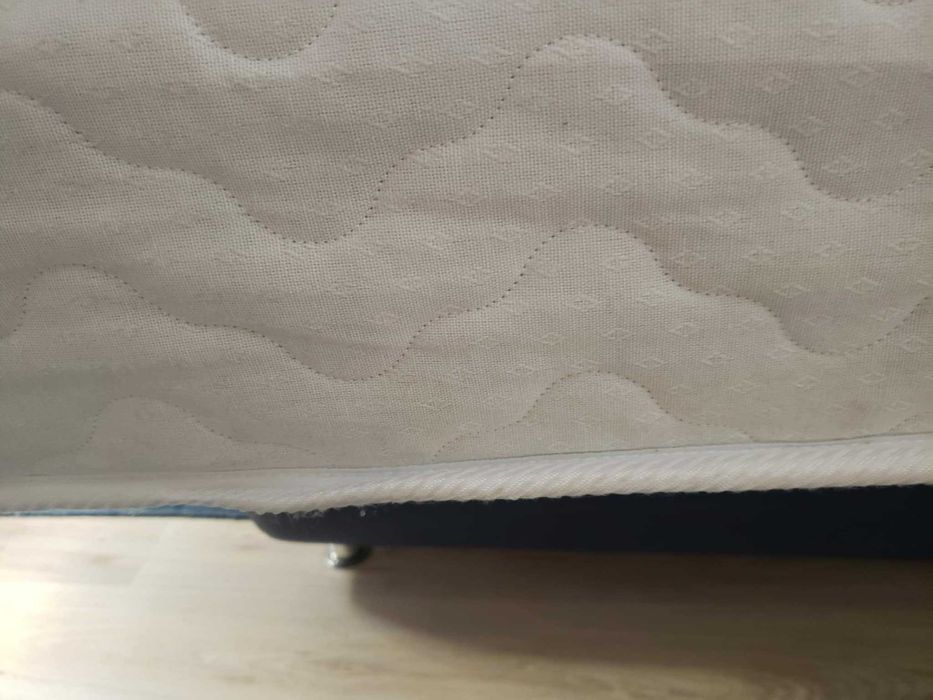 Saltea in stare buna 2m/1,80m