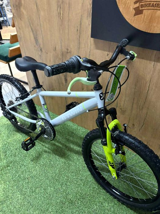 Bicicleta B-TWIN cu roti pe 20''