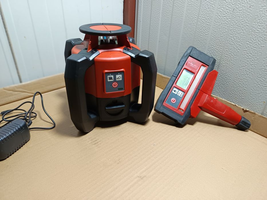 Laser profesional Hilti PR 2 și telecomanda PRA 20 cu acumulator și în