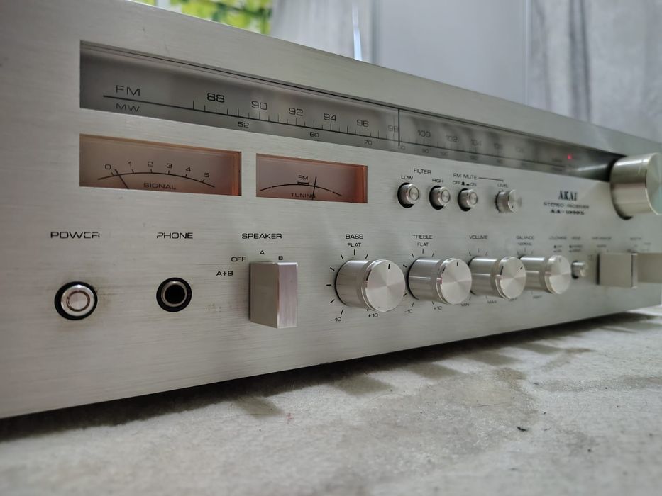 Amplituner Akai AA 1030L