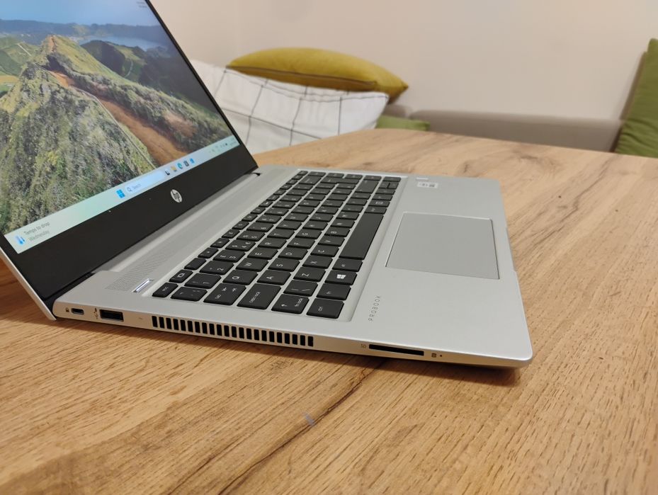 лаптоп HP ProBook 440 G7 - i5-10210U, 8/16GB RAM 256 NVMe SSD