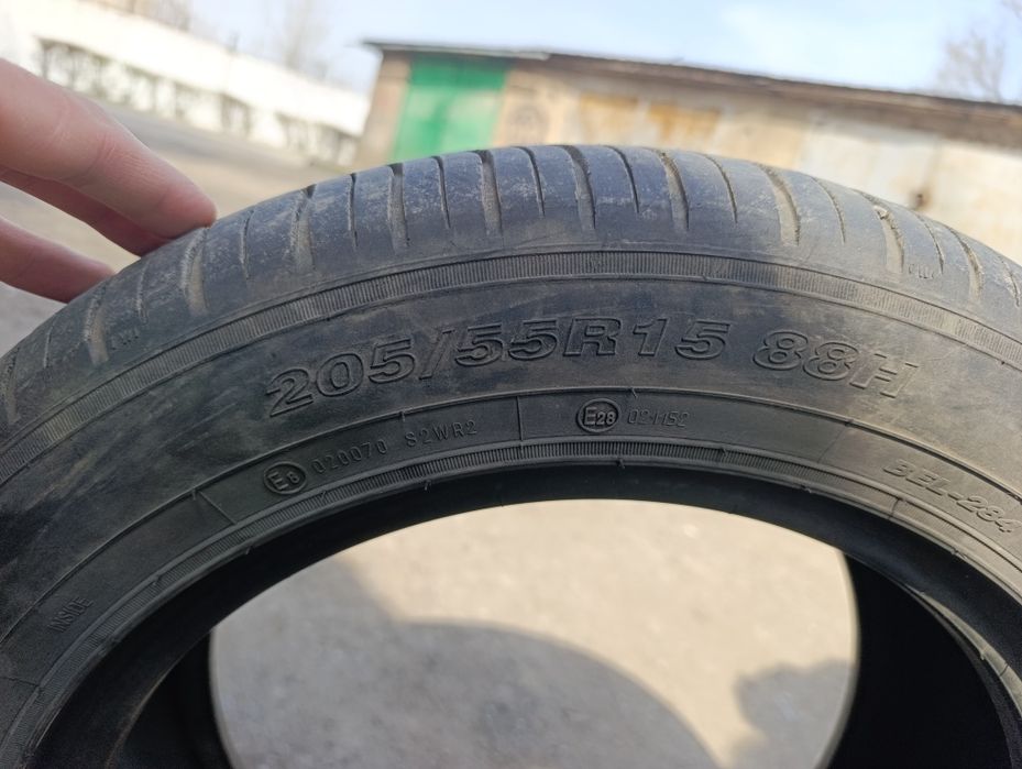 Б/у шины. 205/55R15 88N
