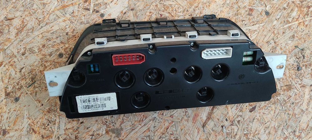 Продам приборную панель б/у на Ваз