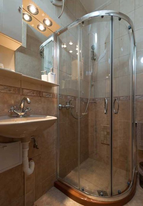 Дава се под наем Двустаен апартамент в Бургас, Център - 70 кв.м за 255 € - Снимка #8