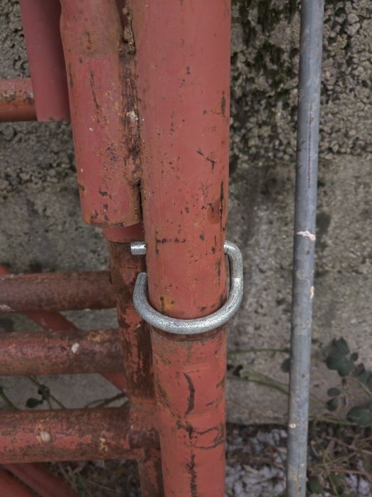 Щифтове за италянско скеле и други елементи