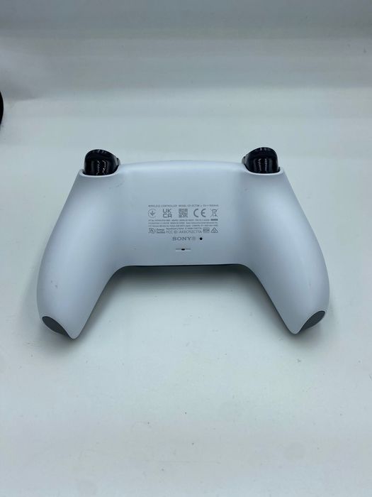 Vând controller DualSense PlayStation 5 – stare ca nou!