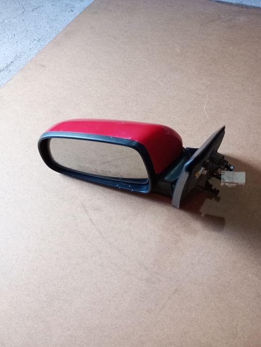 Продавам ляво огледало за Chevrolet Aveo Sedan