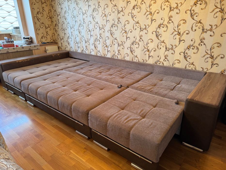 Диван угловой (большой)