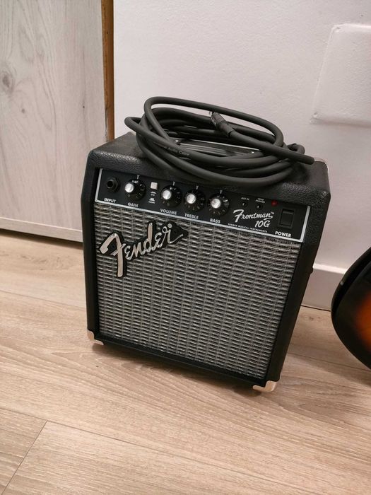 Vand chitara electrica Fender Squier Sonic Stratocaster, cu boxa Frontman 10G, si cablu de conectare Roland