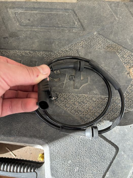 Задний датчик abs лада калина приора