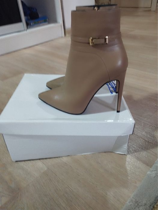 Продам новые Ботильоны