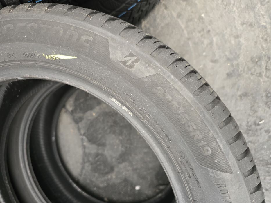 225 55 19 bridgestone m+s