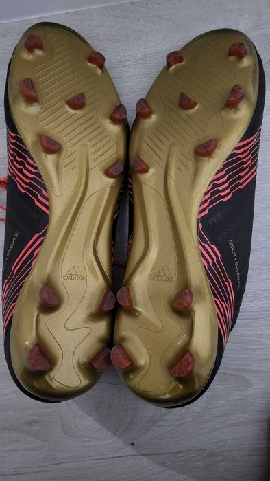 Футбольные бутсы