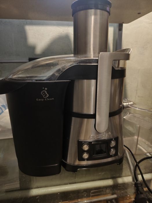 Продаю Соковыжималку Arshia