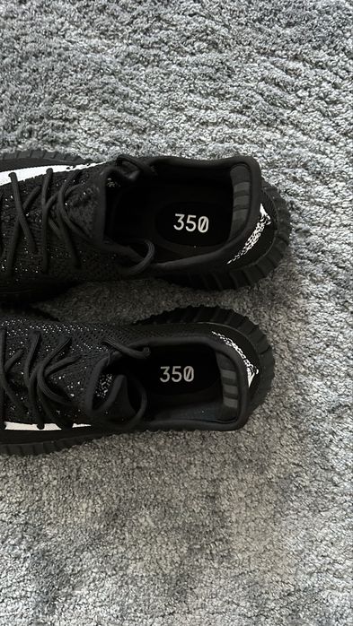 Yeezy Boost 350 V2 White Tail - Nou Nouți - Marimea 43