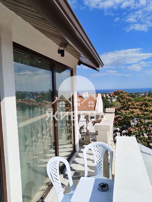 Дава се под наем Четиристаен апартамент в к.к. Св.Св. Константин и Елена - 105 кв.м за 900 € - Снимка #8