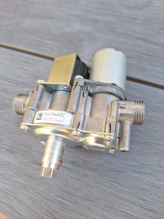Vana gaz cu regulator Vaillant Turbotec Pro