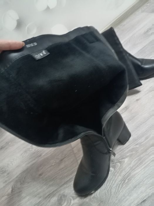 Продам в отличном качестве обувь