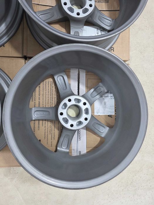 Jante 18 BMW F30 F31 E90 E91 F20 F21 F22 F23 X1 X3 - 5x120 8J et35 cu senzori presiune roti