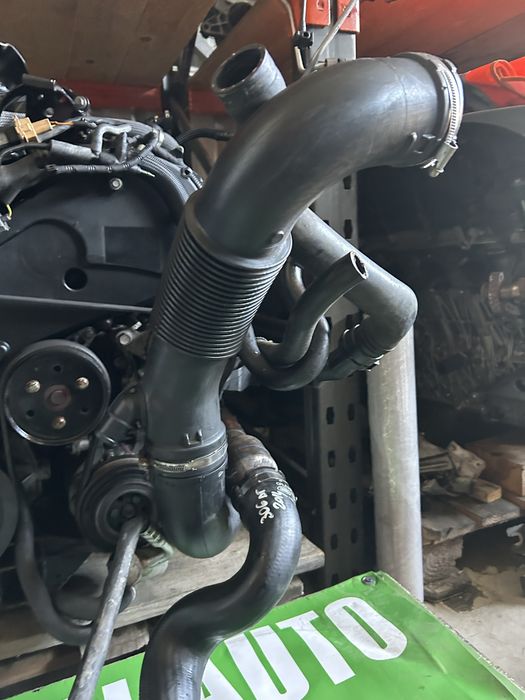 Furtun intercooler  stânga Range Rover Sport 3.0 d 306 DT