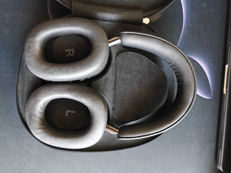 Casti On-Ear Bowers & Wilkins PX8, Bluetooth, Microfon, ANC, Negru