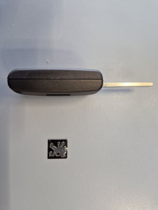 Carcasa telecomanda Peugeot