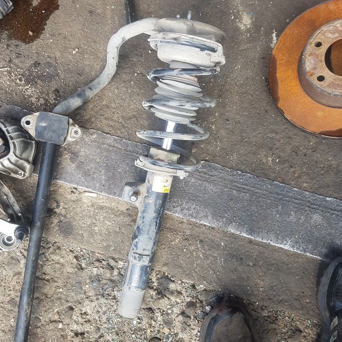 Шенкели главини амортисьори за БМВ е90 2.0д