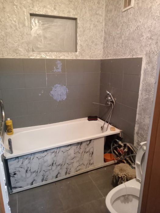 Продается теплая  2 комнатная квартира