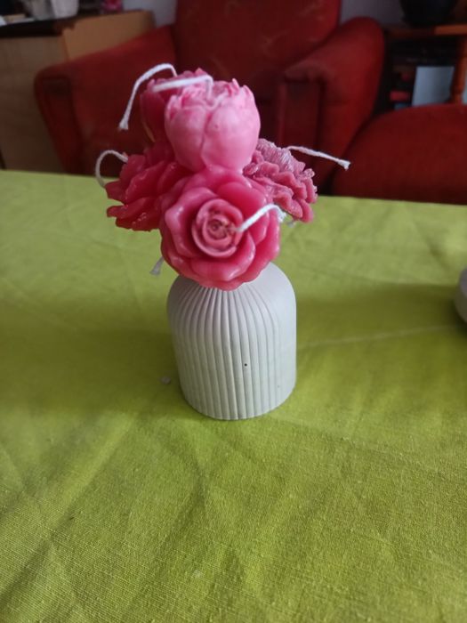 Ароматни свещи и декорация