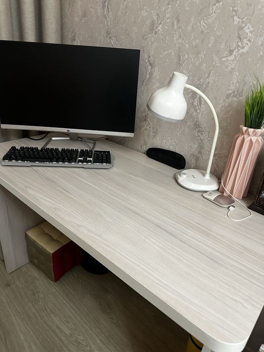 Стол компьютерный