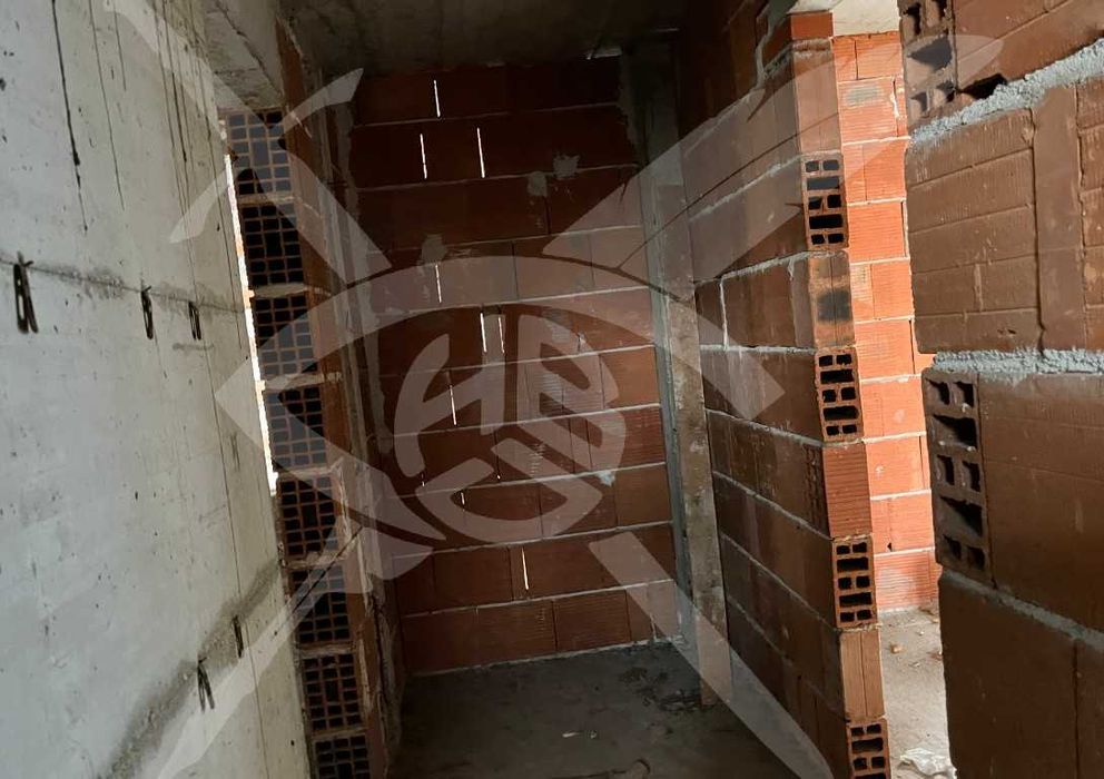 Продава се Едностаен апартамент в Пловдив, Кючук Париж - 46 кв.м за 805 €/кв.м - Снимка #2