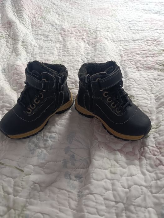 Vând ghetuțe de iarnă