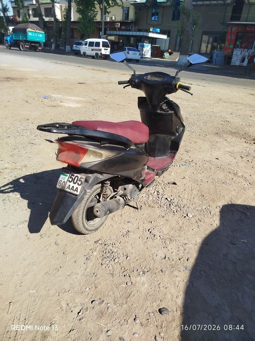Benzenli skuter 150 cub xolati yaxshi