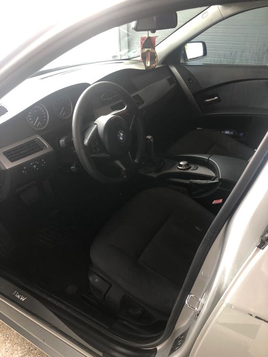 BMW 520i, e60  c