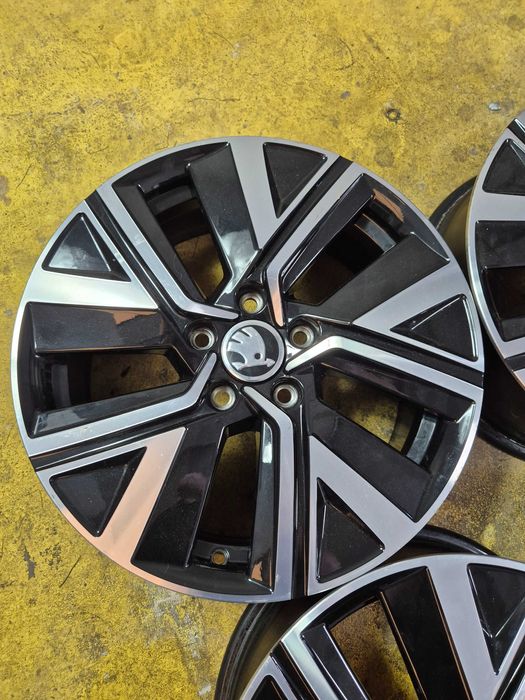 4 Jante Aliaj 5x112 17'' - 6.5J ET 52 - OEM VW Touran Tiguan Sharan Caddy Golf Passat T-Roc MODEL 2025  Skoda Yeti Superb Karoq Kodiaq Octavia  CA NOI